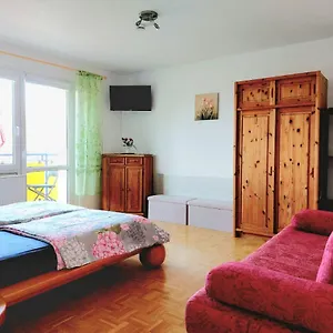 Helles Mit Balkon Am Großen Garten Nahe Stadtzentrum Apartment Dresden